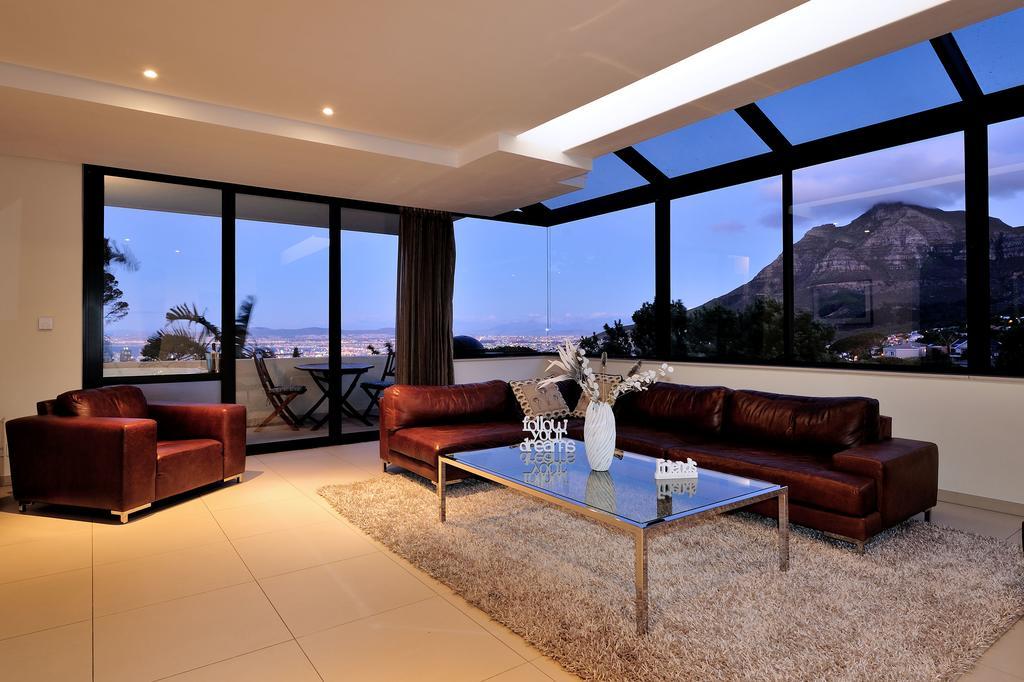 129 On Kloof Nek Apartments Cape Town Room photo